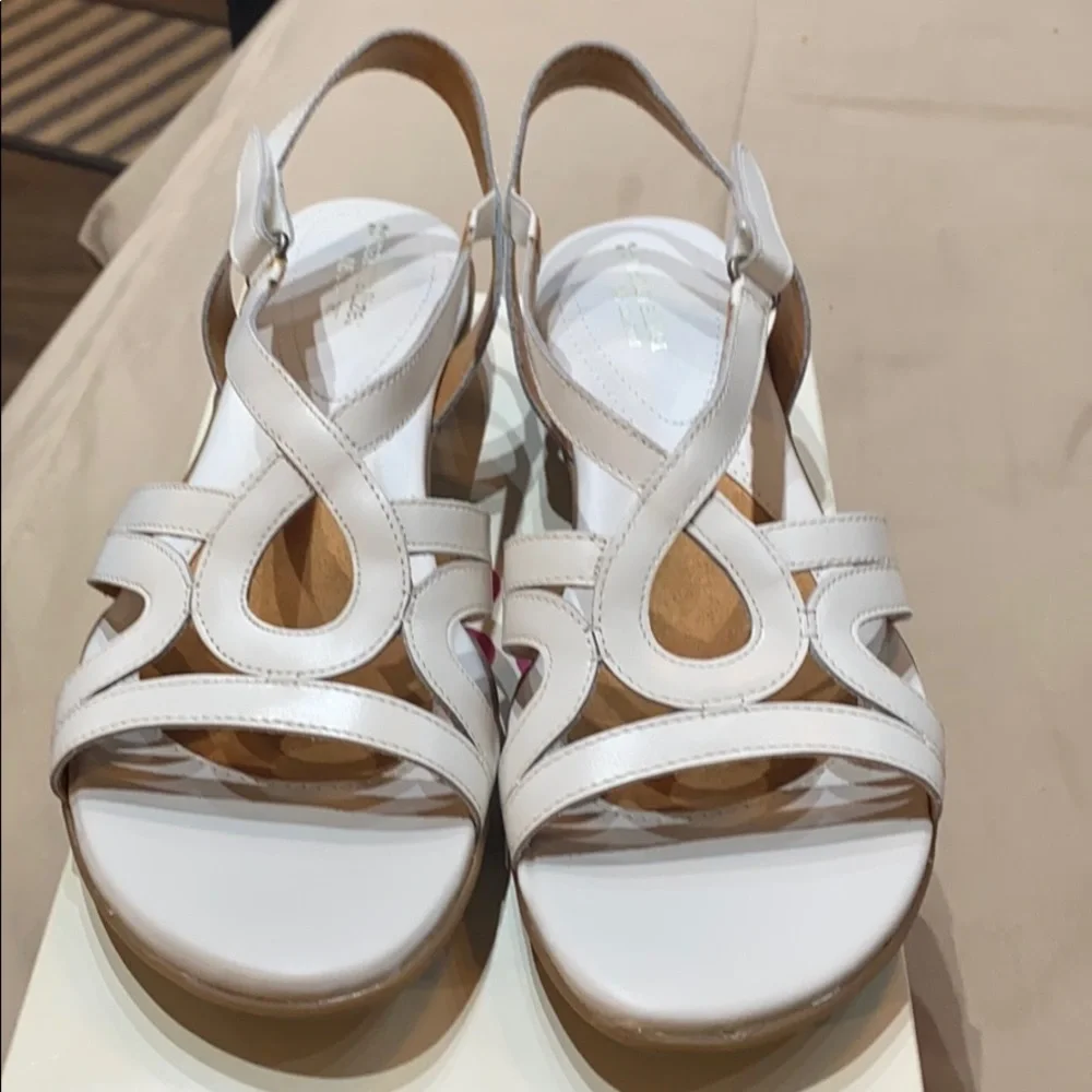 Naturalizer White Leather Slingback Sandals - Picture 2 of 10